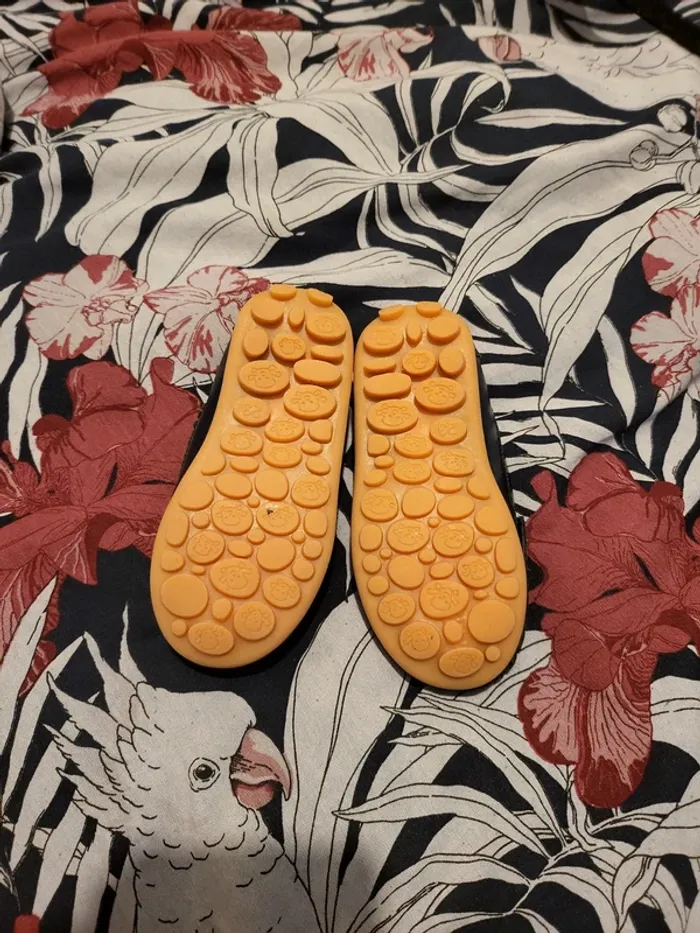 Chaussure taille 22 neuves - photo numéro 3