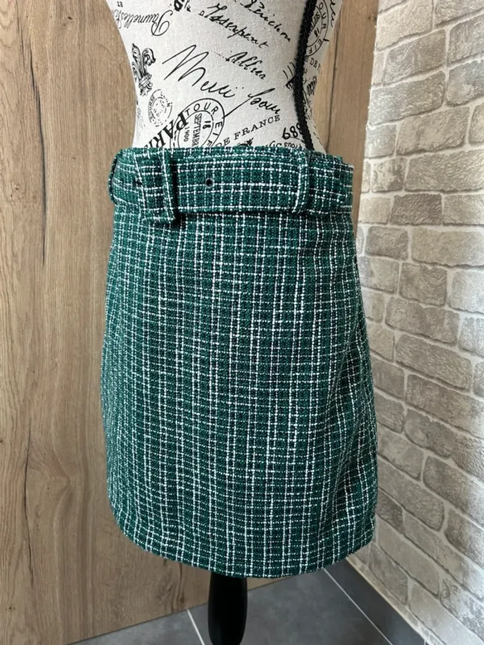 Jupe verte taille 40 - photo numéro 2