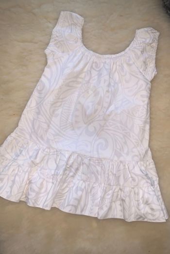 Très jolie robe hawaïenne