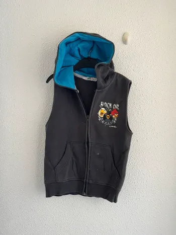 Gilet à capuche Angry Bird H&M 💫taille 5-6 ans💫