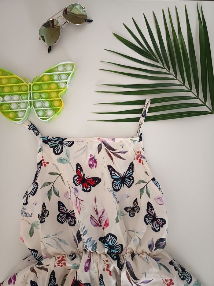 Robe d'été papillon 🦋 neuve 11 12 ans - photo numéro 4