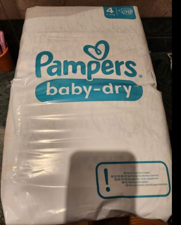 70 Couches pampers baby dry taille 4