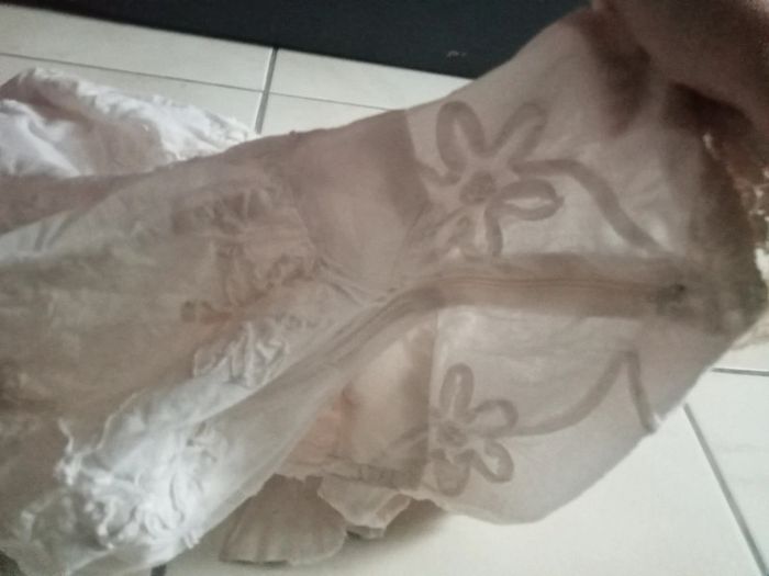Très jolie robe à dentelle fleurie - photo numéro 6