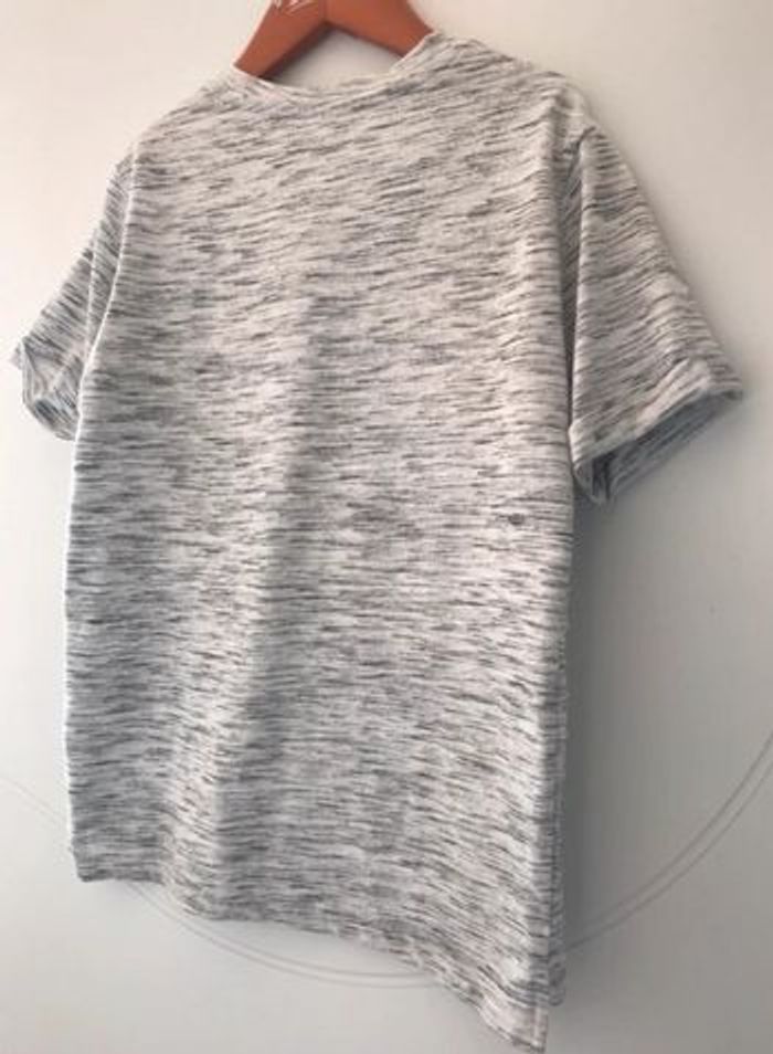 garçon tshirt zeeman blanc chiné avec coutures décoratives 134-140 cm excellent état - photo numéro 2