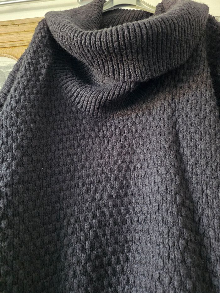 Pull Neuf - photo numéro 4