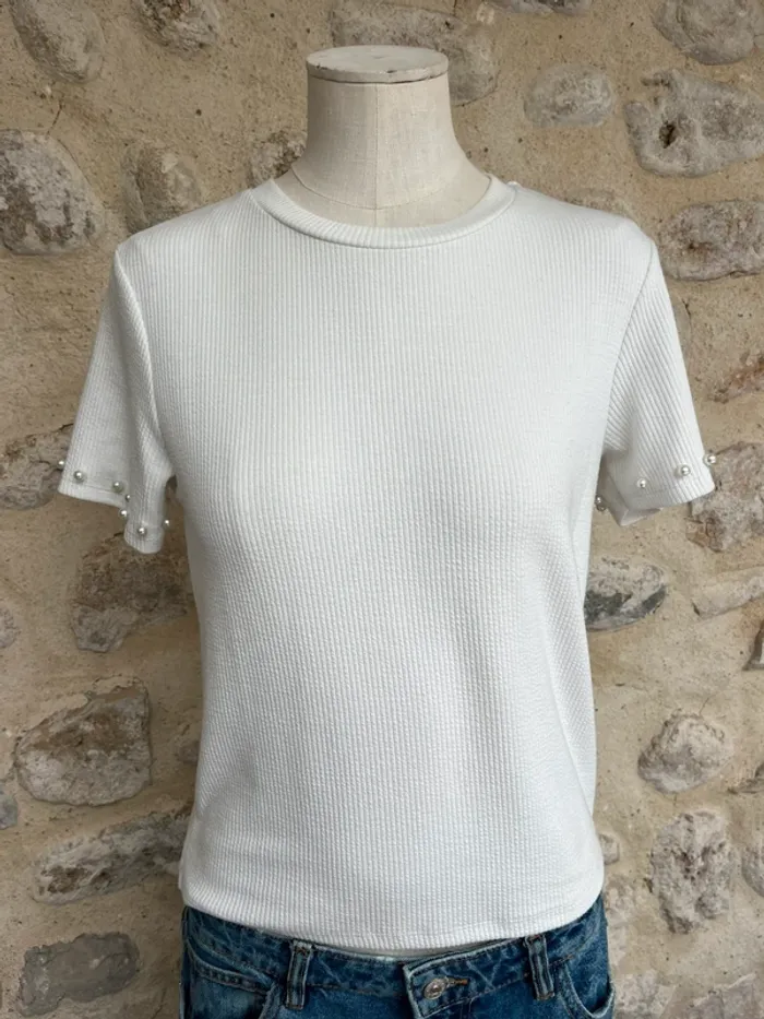 Bershka - T-shirt côtelé blanc moulant perles manches