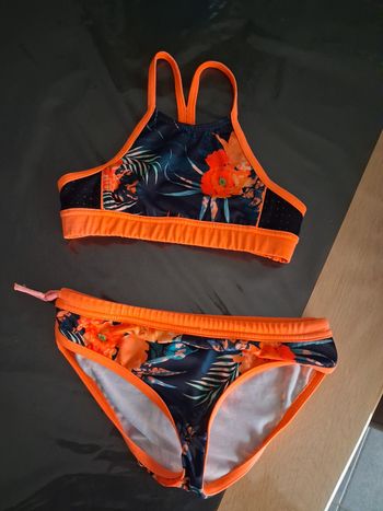 Superbe ensemble olaian fille en 10ans 