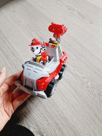 Véhicule deluxe Marcus dino rescue