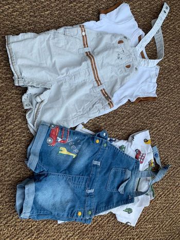 Lot salopette short  - tee shirt 12 mois