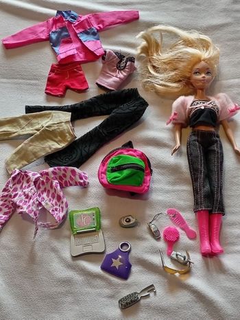 Poupée et accessoires