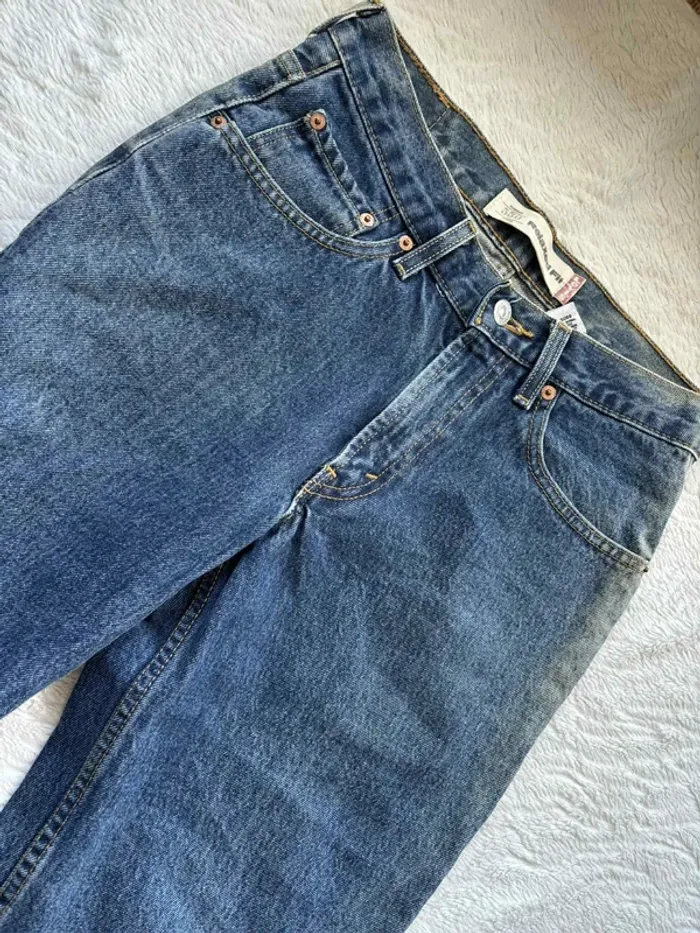 Jean Levi’s 550 femme Relaxed Fit Bleu stonewashed délavé Rare modèle US W27 L29 S/36 2000s - photo numéro 7
