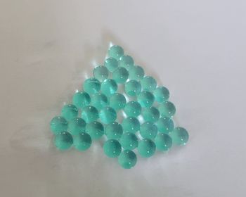 perles d'eau coloris vert decoration vase