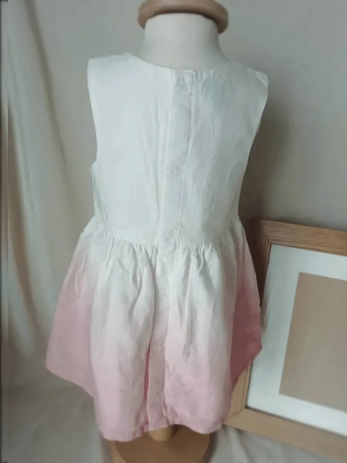 Charmante Robe Kiabi - Taille 18 Mois - Dégradé Rose & Blanc - photo numéro 3