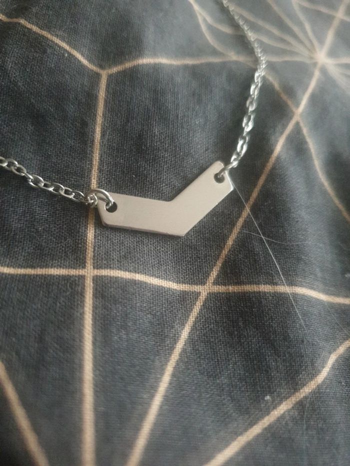 Collier neuf jamais mis - photo numéro 2
