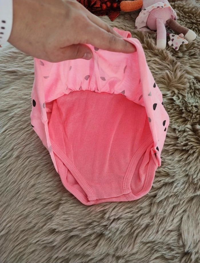 Rose body rose fluo kiabi 6 mois - photo numéro 4