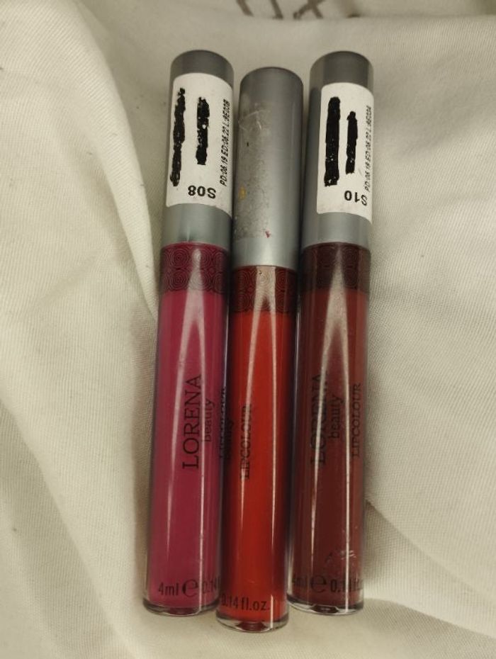 Lot de trois rouges a lèvres