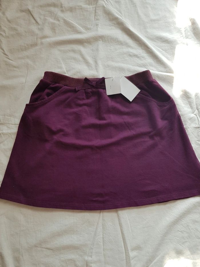Jupe neuve 14 ans DPAM