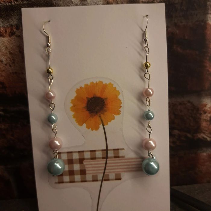 Paire de boucles d'oreilles pendante pastel