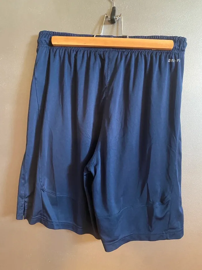 Short de sport Nike Football américain - photo numéro 3