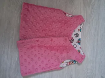 Gilet poupée rose