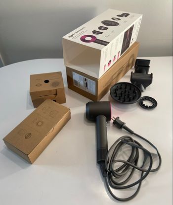 Dyson supersonic HD08