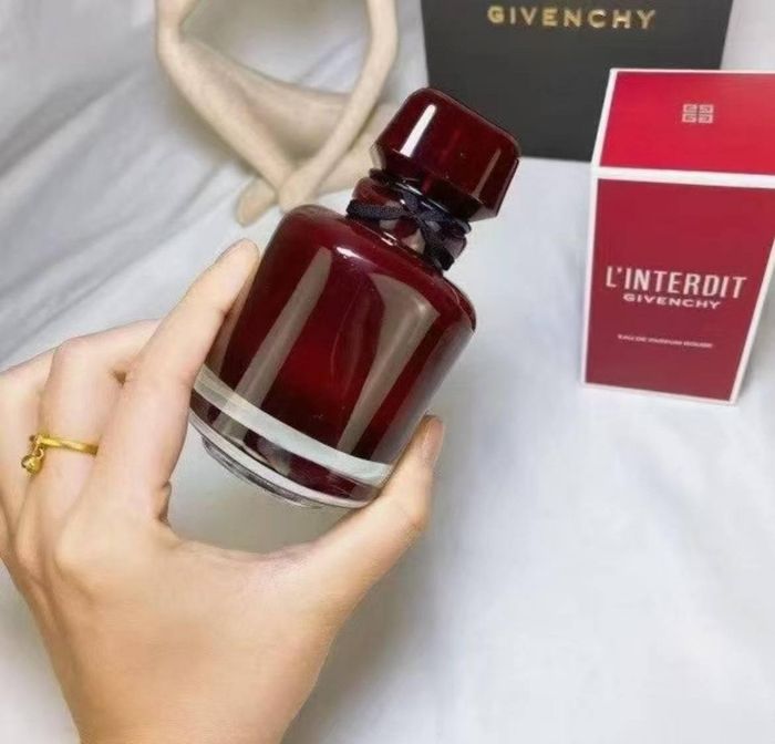 Parfum Givenchy - photo numéro 4