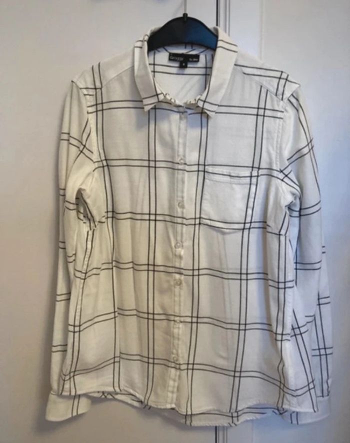 Très belle chemise noir et blanc || taille S || jbc