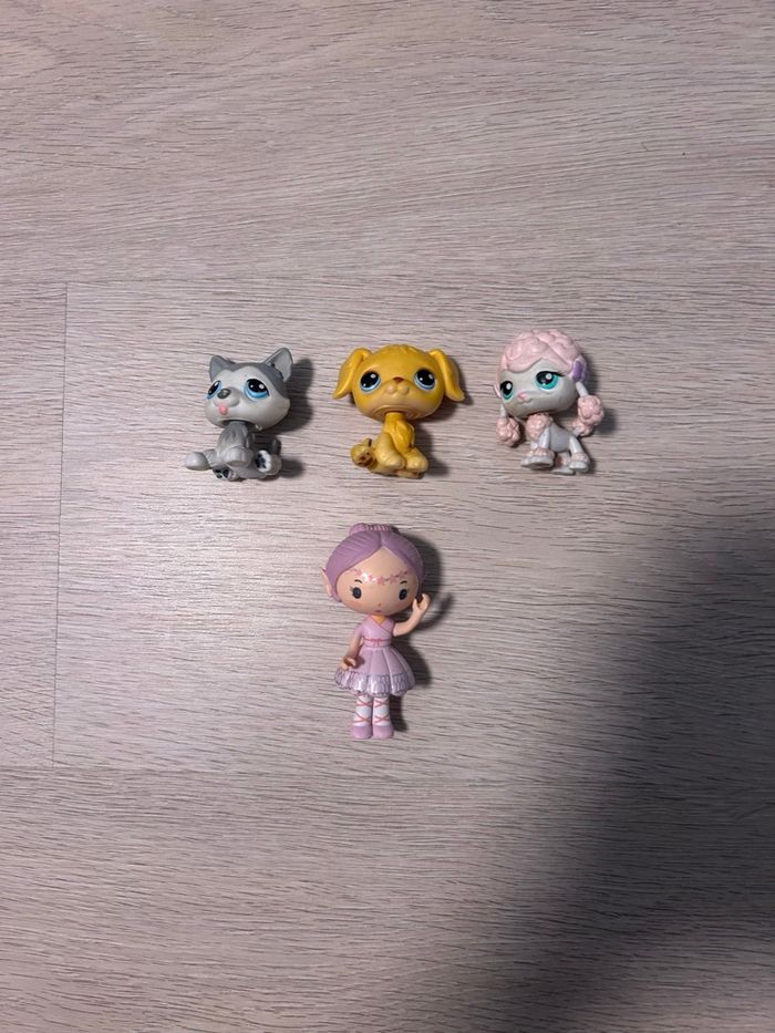 Lots de figurine littlest pets shop et une figurine Elfe
