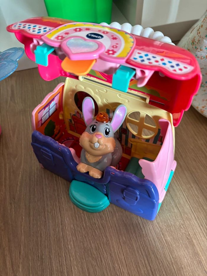 Tutute bolide lapin + maison