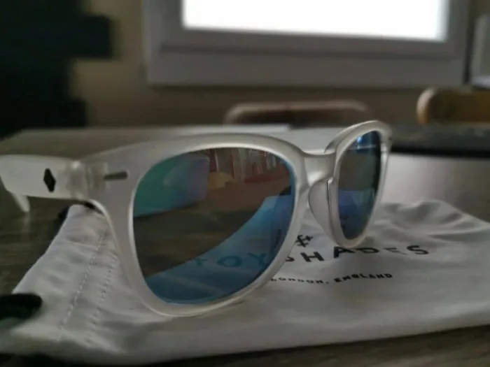 Lunette de soleil 😎 - photo numéro 2