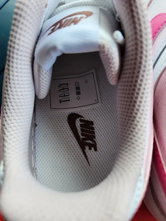 Nike gamma force Blanc rose Taille 36 femme neuves - photo numéro 6