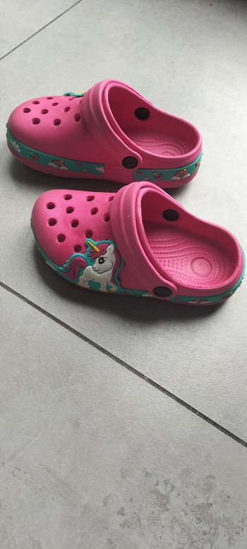 Crocs licorne
