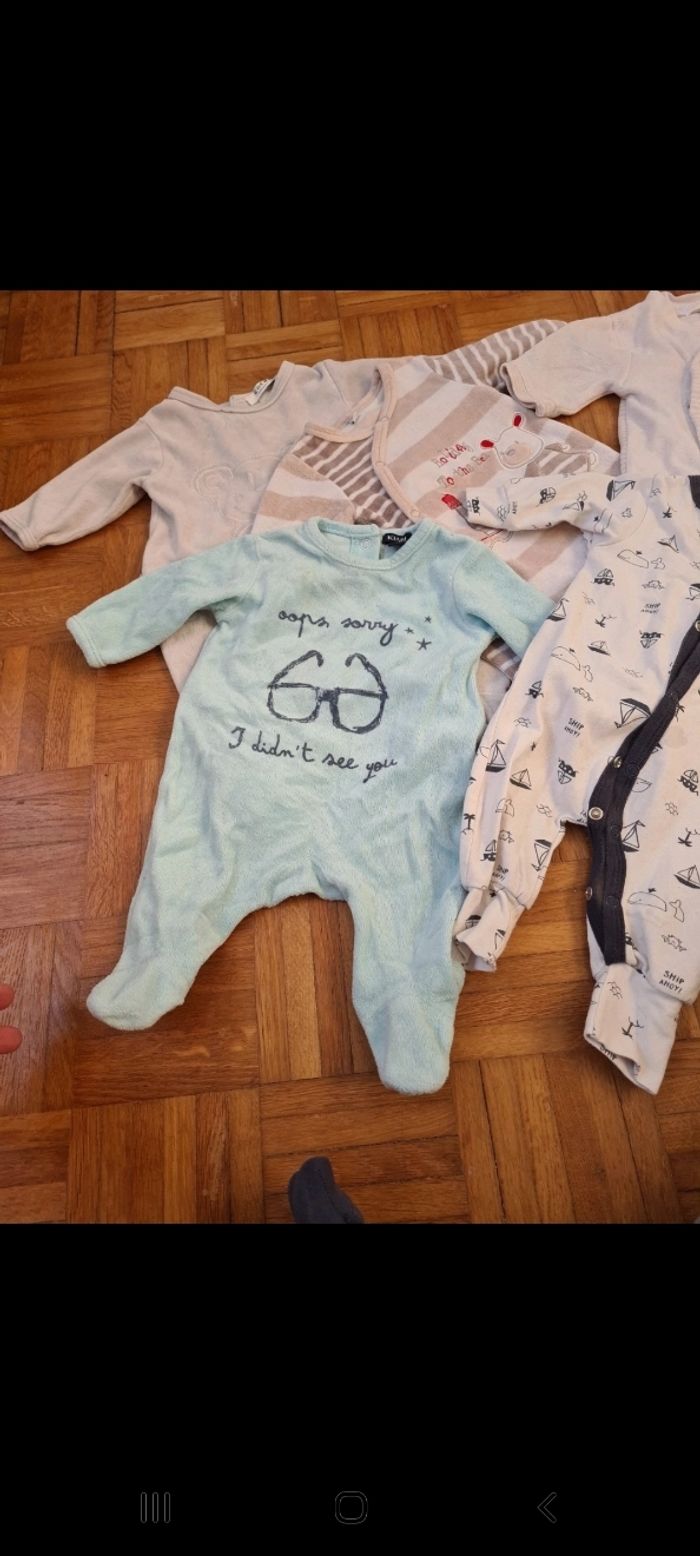 Lot pigamas 1 mois mixte - photo numéro 4