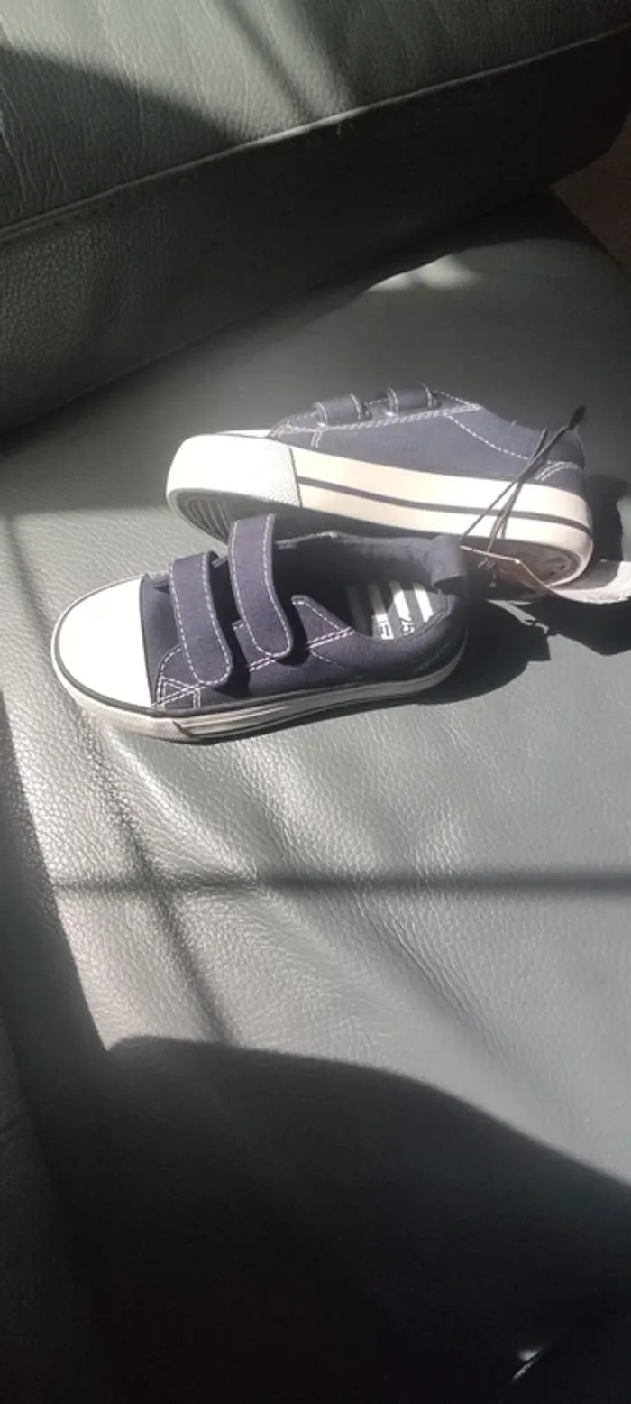 Chaussure 25 - photo numéro 2