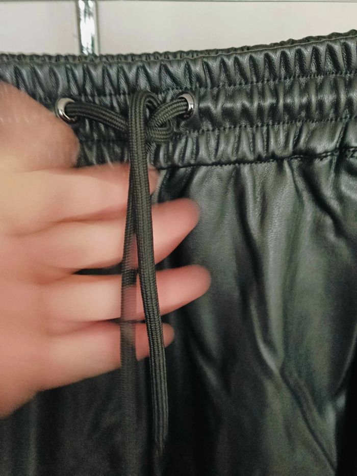 pantalon/jogging/jegging simili cuir XL - photo numéro 2