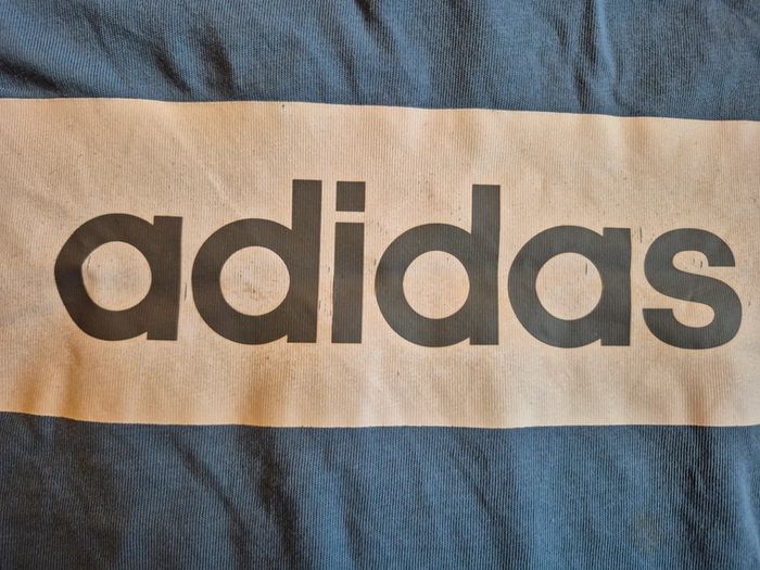 Ensemble t-shirt et short Adidas 4/5 ans - photo numéro 13