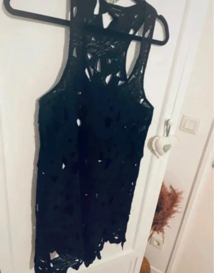 Jolie robe de plage en broderie anglaise noir taille M - photo numéro 2