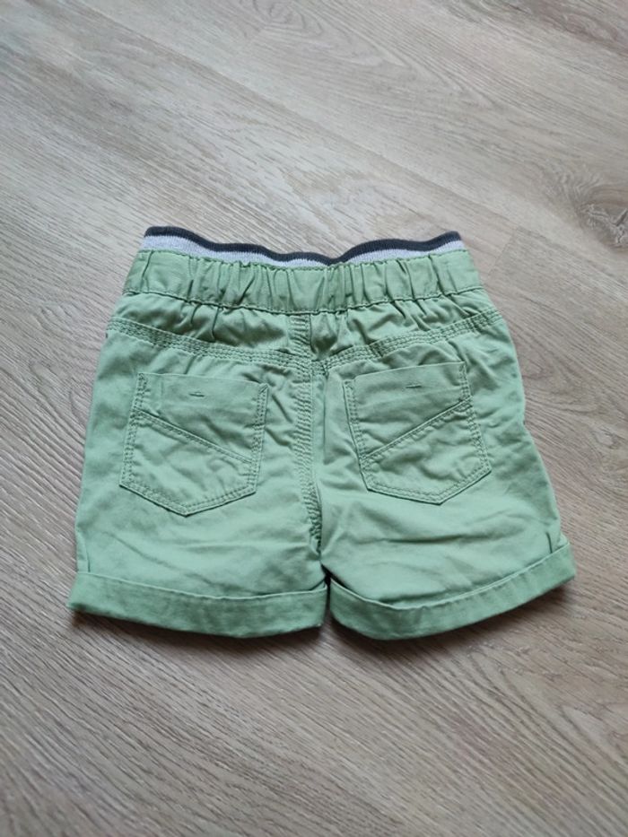 Short 9 mois neuf - photo numéro 2