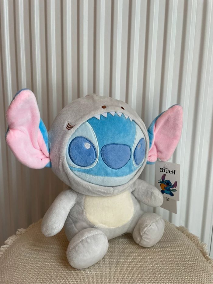Peluche Disney Stitch requin 🦈 - photo numéro 7