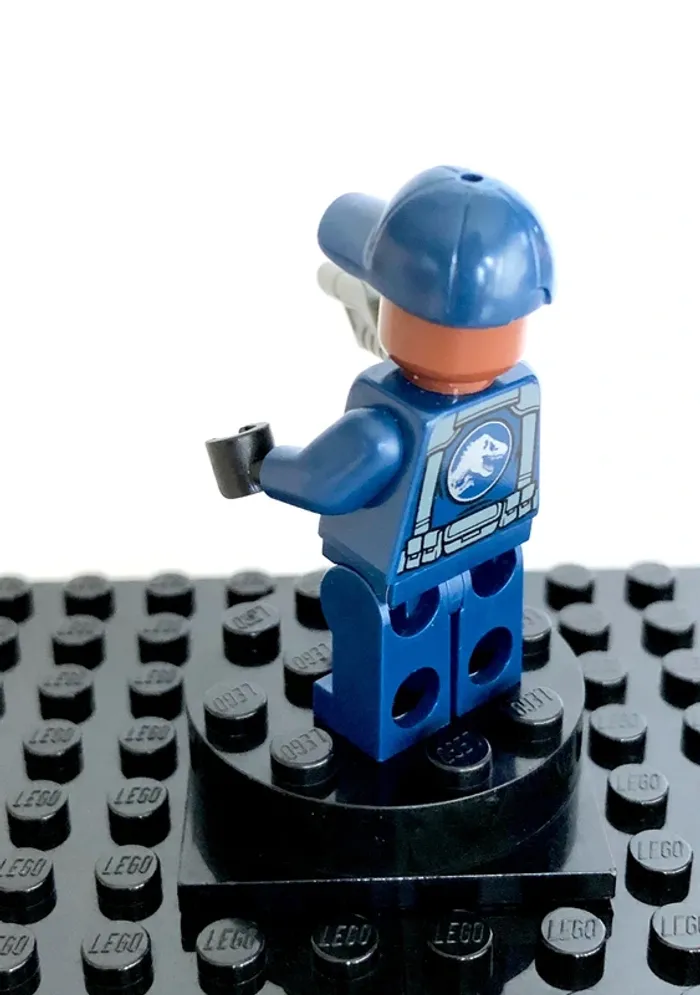 LEGO Jurassic world - Garde - photo numéro 5