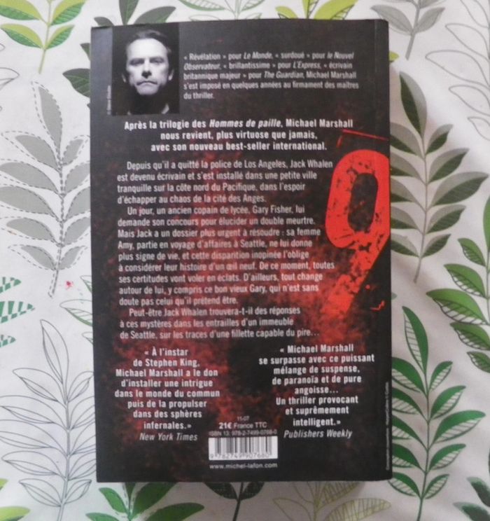 Les intrus (ils sont déjà à l'intérieur) de Michael Marshall Ed. Lafon - photo numéro 2