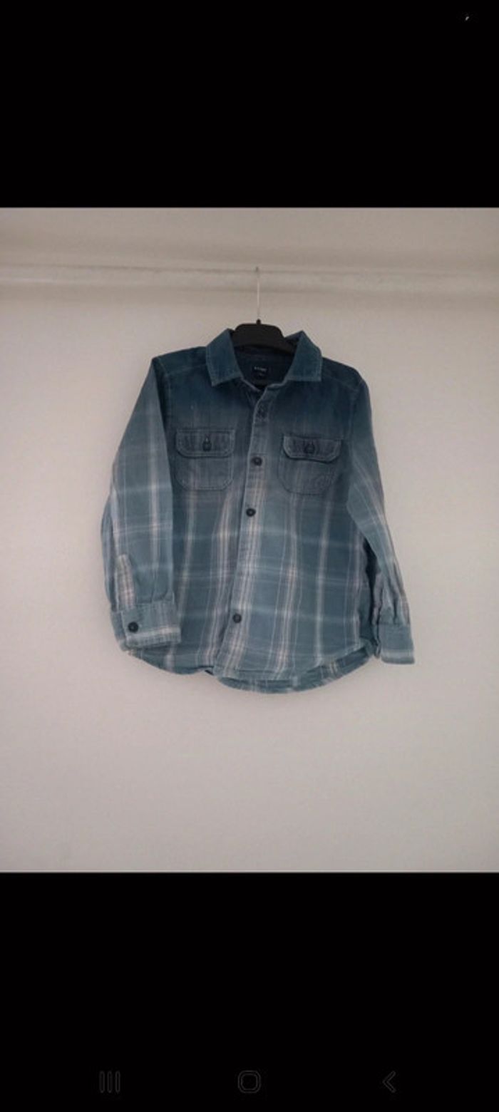 Chemise manches longues kiabi taille 6ans