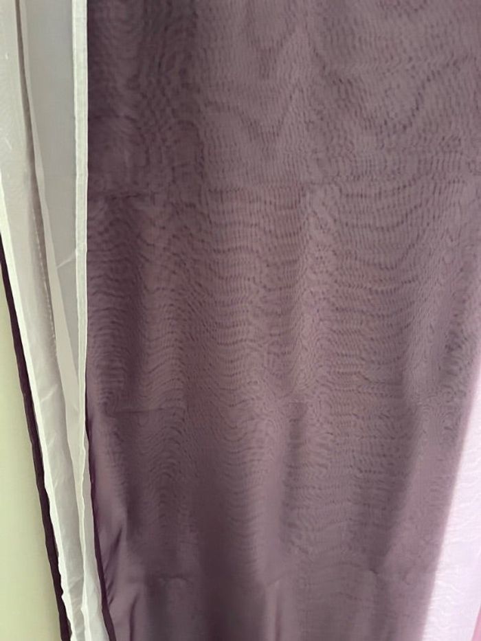 Voilage double violet et blanc
