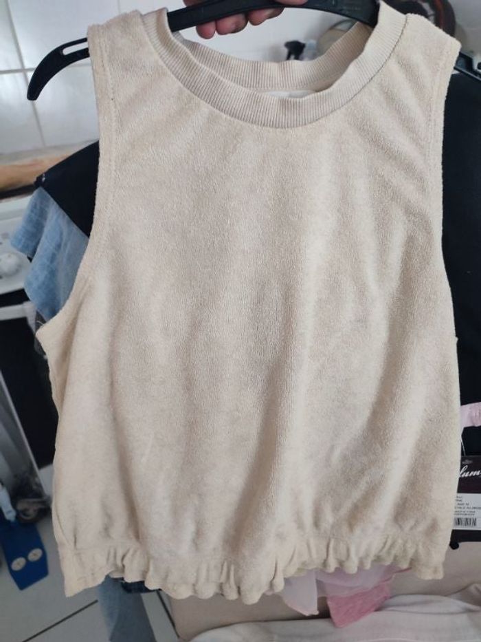 #kytie12ansfille. Top sans manche taille 12/14 ans