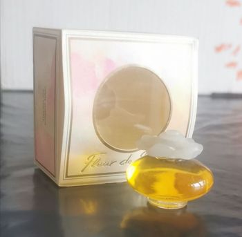 Miniature Fleur de fleurs Nina Ricci