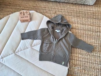 Gilet zippé à capuche kaki Okaïdi