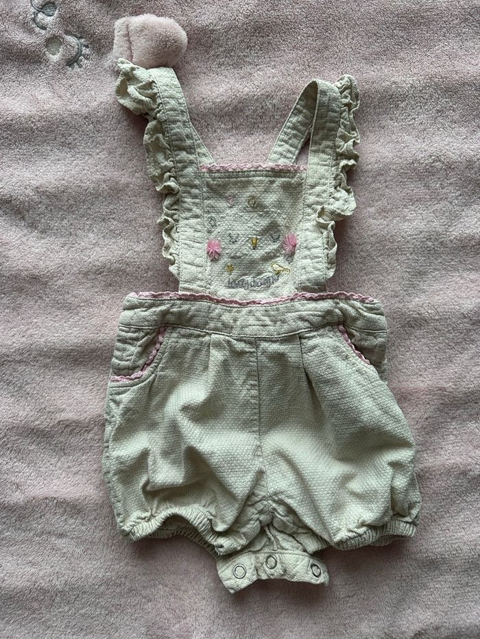 Barboteuse fille 3 mois en très bon état