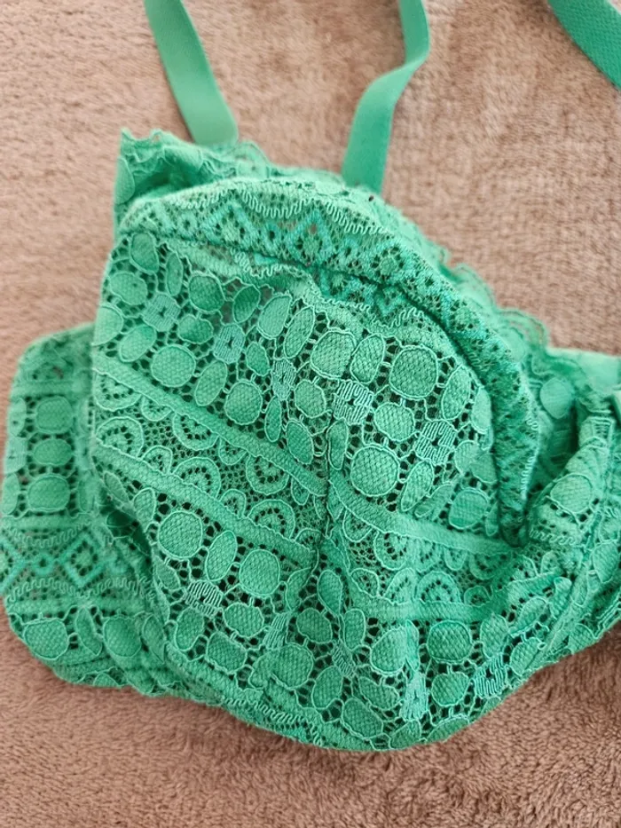 Soutien gorge - photo numéro 2
