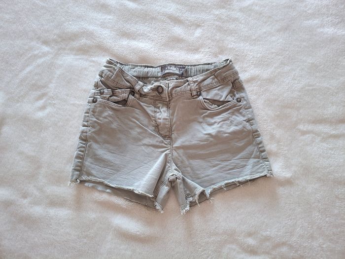 Short 8 ans