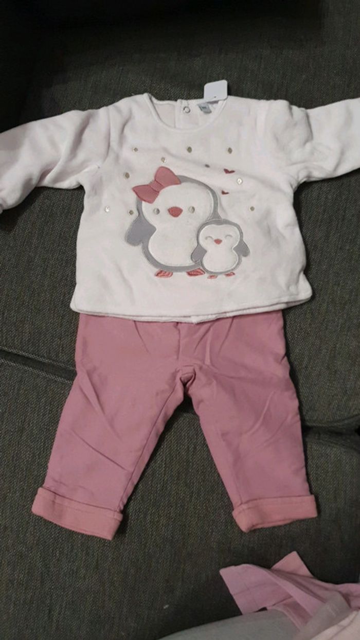 Haut et pantalon doublé 6 mois - photo numéro 1